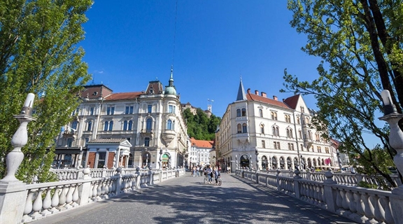 MOTIVATION AND BARRIERS: WHY DO SLOVENIANS TRAVEL THE WAY THEY DO?